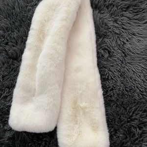 Neck scarf faux fur